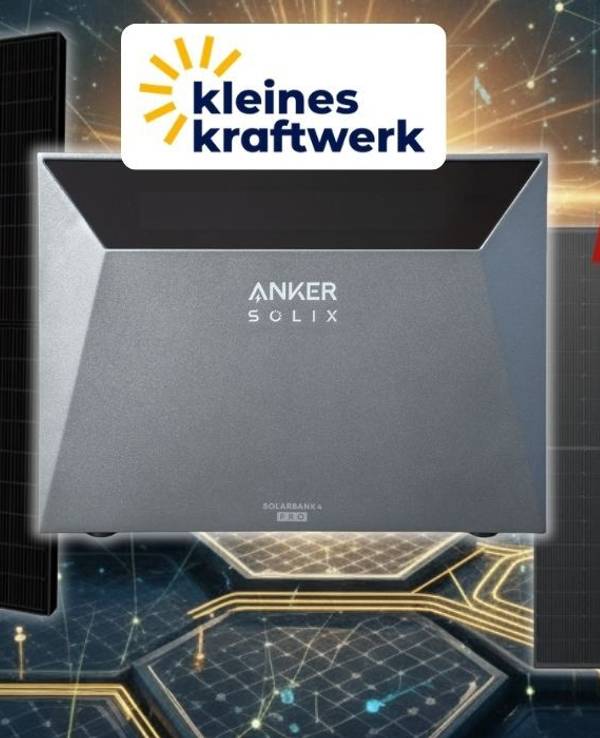 Anker SOLIX Solarbank 4 Pro Speicher mit Solarmodulen vor Solarmodulen und digitalem Hintergrund, Logo von Kleines Kraftwerk.