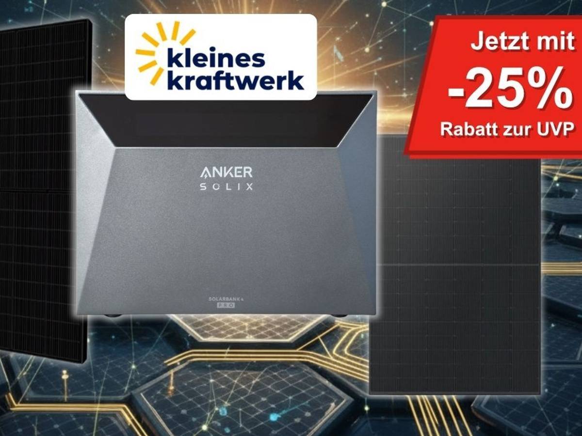 Anker SOLIX Solarbank 4 Pro Speicher mit Solarmodulen vor Solarmodulen und digitalem Hintergrund, Logo von Kleines Kraftwerk.