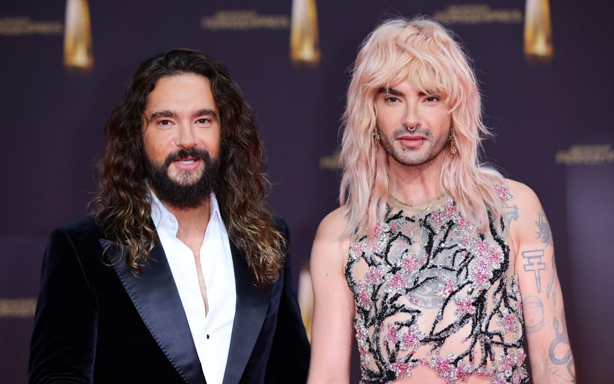 Tom Kaulitz (links) und sein Bruder Bill haben laut eigener Aussage nur „ganz wenige“ Freikarten für „Wetten, dass..?“ zur Verfügung gestellt bekommen. (Bild: 2024 Getty Images/Joshua Sammer)