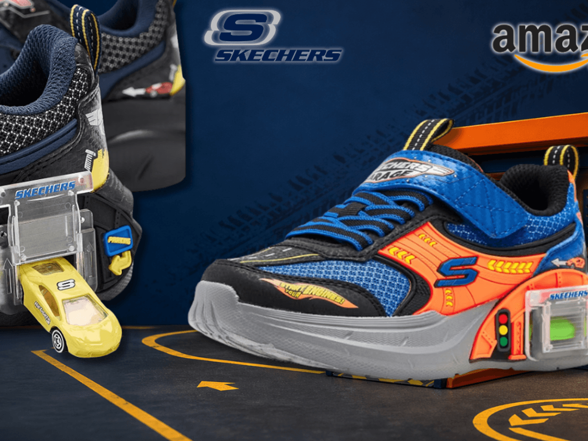 Der Skechers Garage Sneaker vor einem Autowerkstatt-Hintergrund.