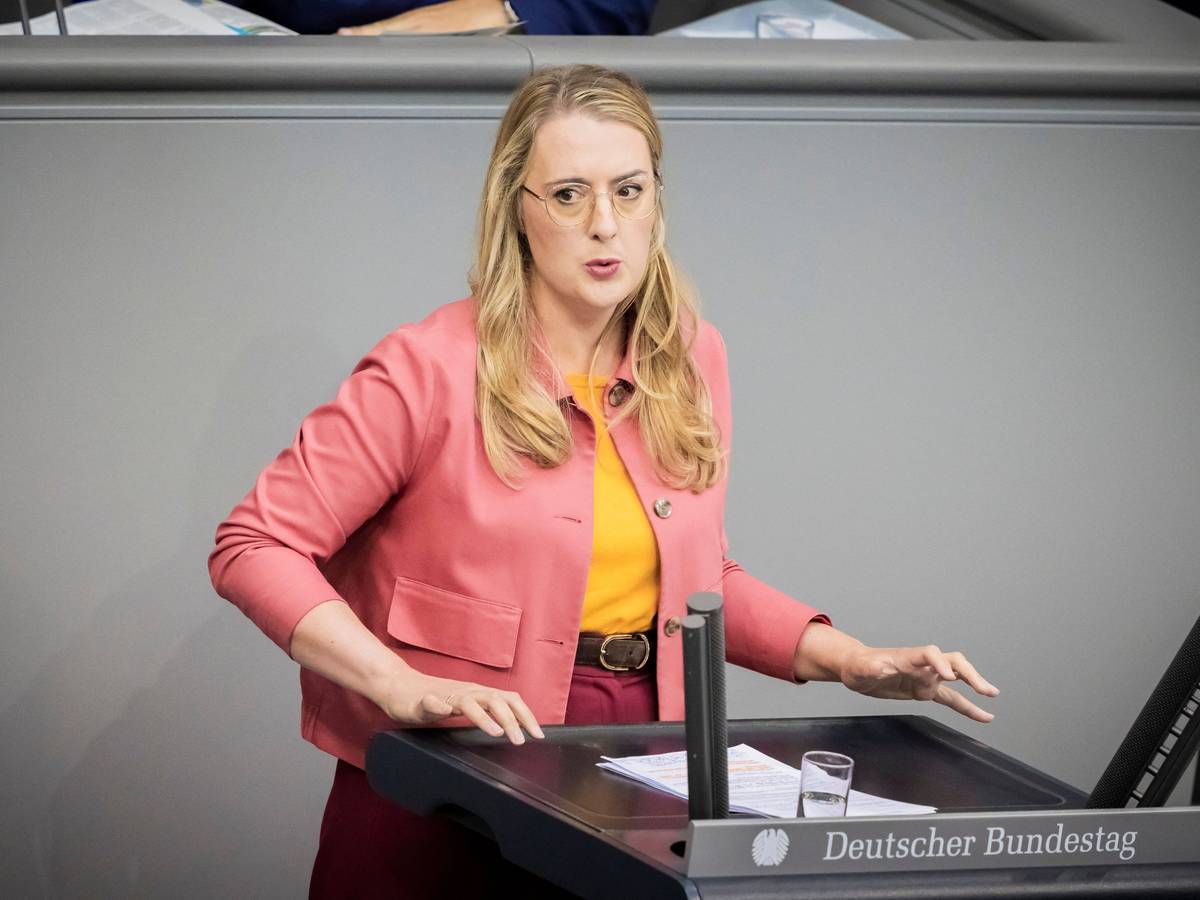 Grünen-Fraktionschefin Katharina Dröge spricht bei der Generaldebatte im Rahmen der Haushaltsberatungen im Bundestag.