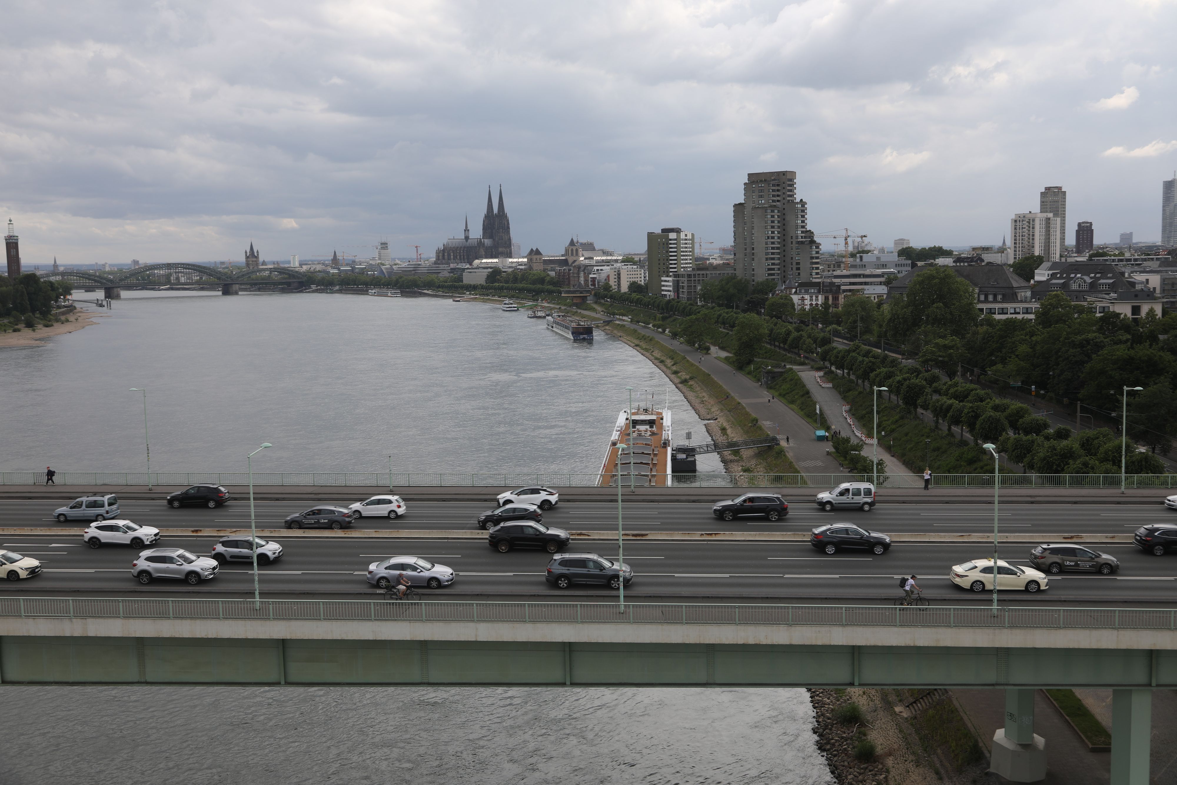 Die Zoobrücke in Köln ist sanierungsbedürftig. (Archivbild)