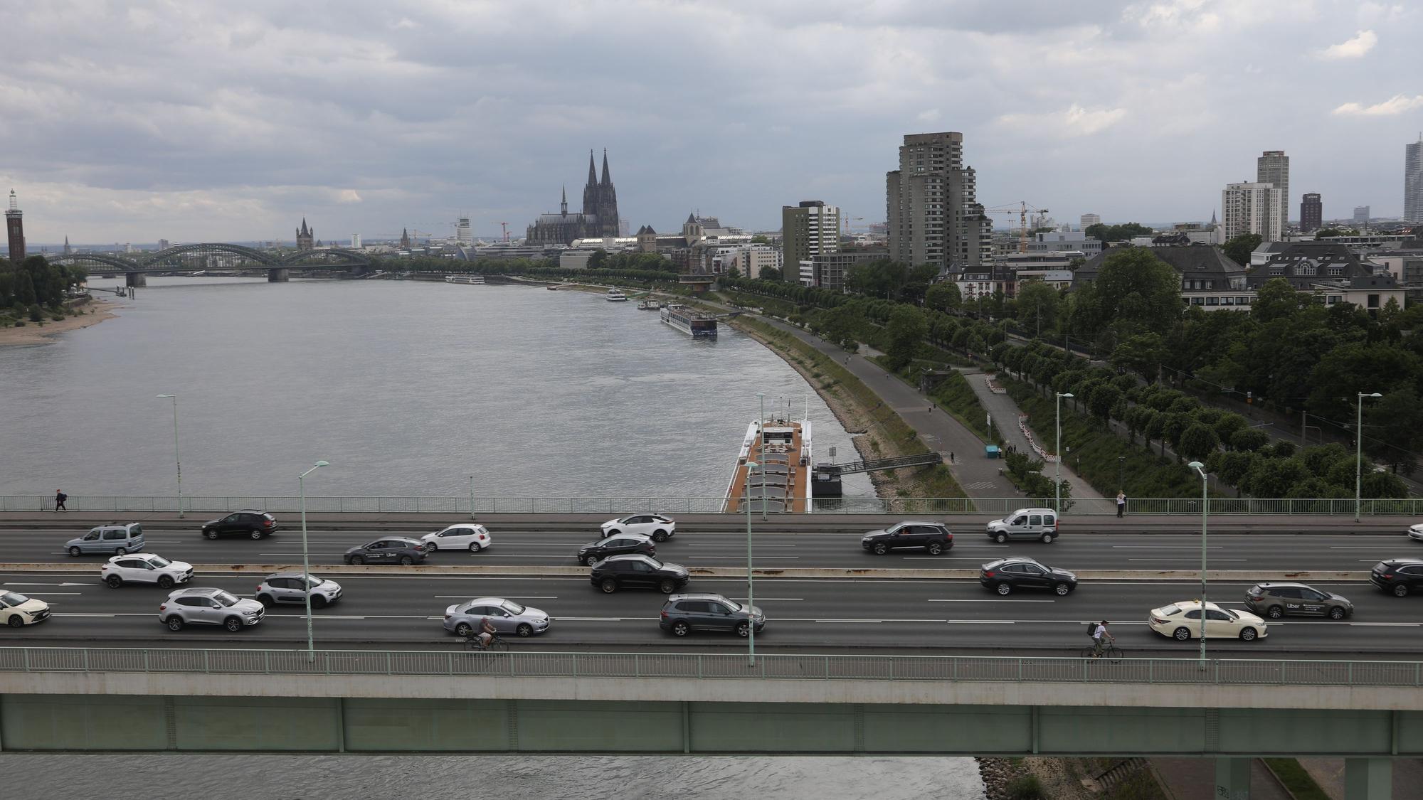 Die Zoobrücke in Köln ist sanierungsbedürftig. (Archivbild)