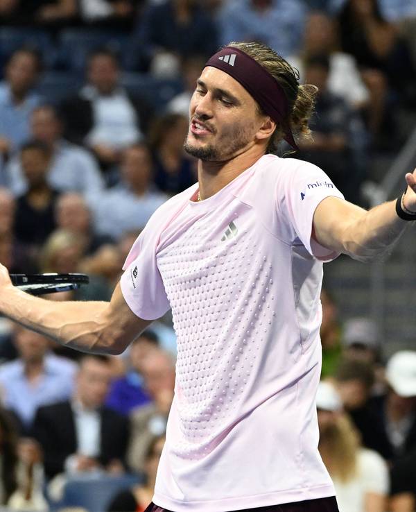 Alexander Zverev lamentiert.