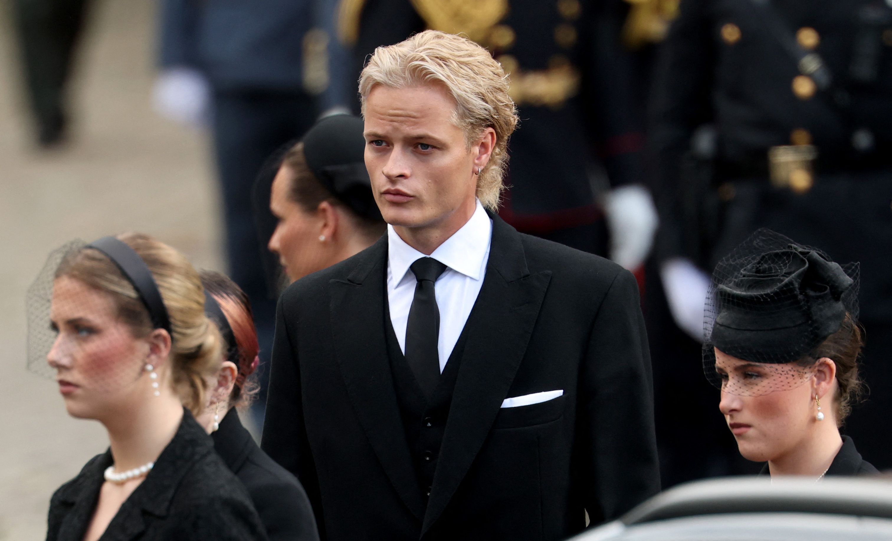 Marius Borg Høiby (r) bei der Trauerfeier für König Harald in Oslo.