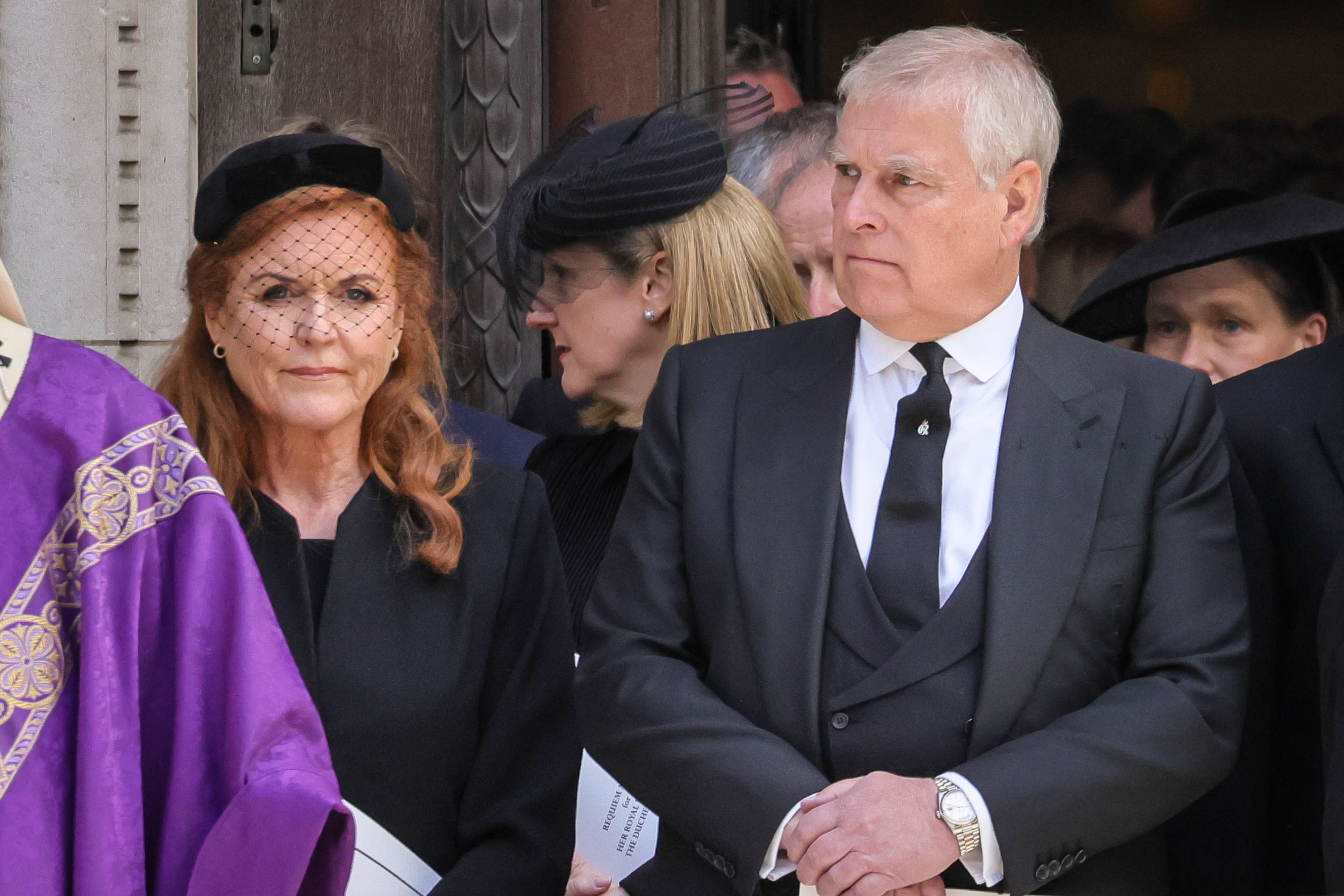 Ex-Prinz Andrew neben Sarah Ferguson.