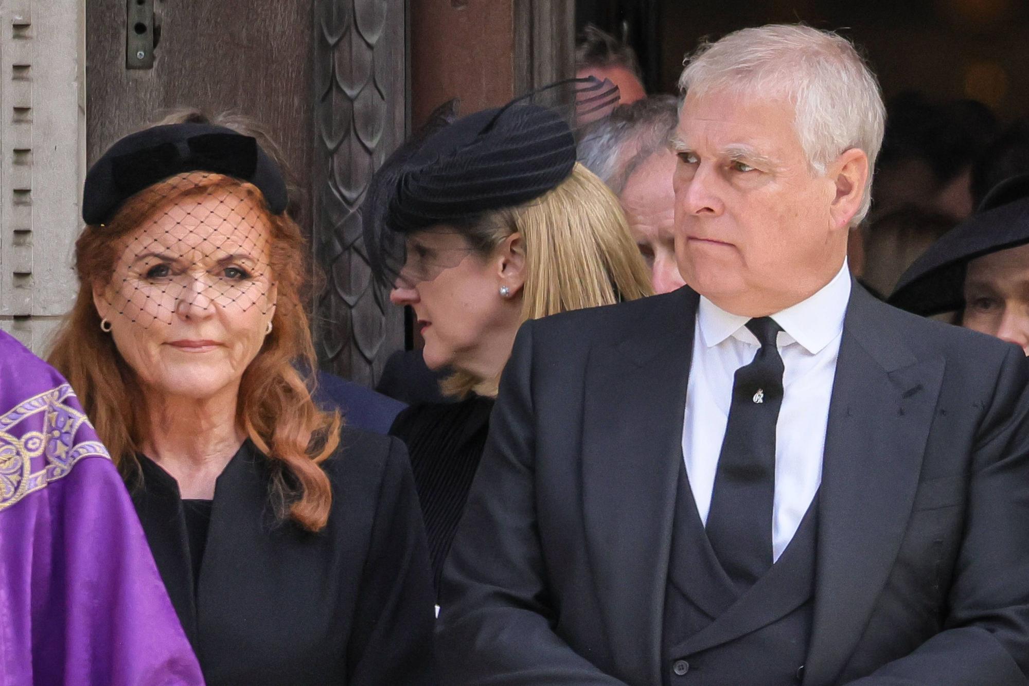 Ex-Prinz Andrew neben Sarah Ferguson.