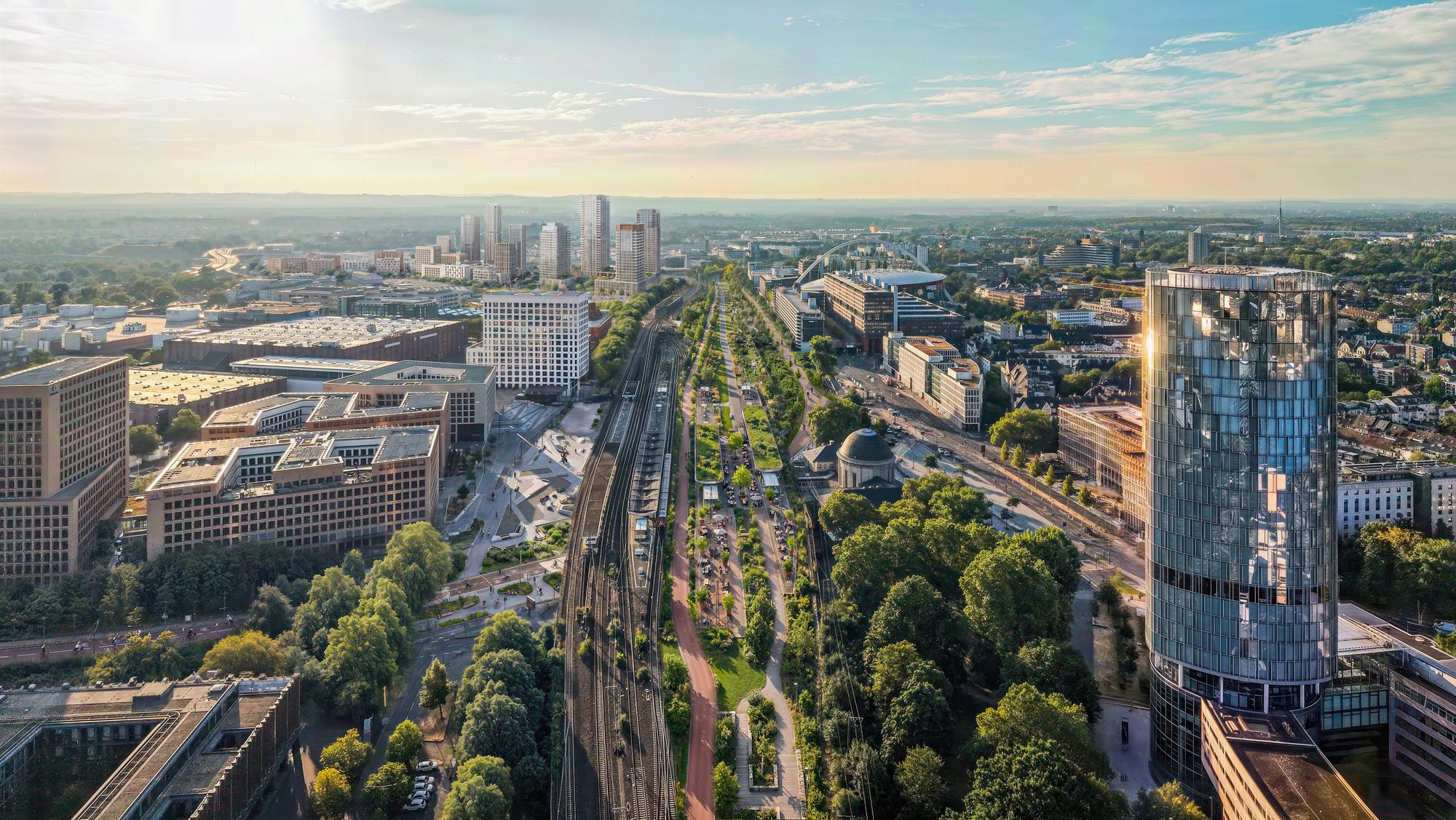 Nicht wiederzuerkennen: Die Ferngleise im Deutzer Bahnhof gibt es nicht mehr. Es ist genügend Platz für Fußgänger und Radfahrer.