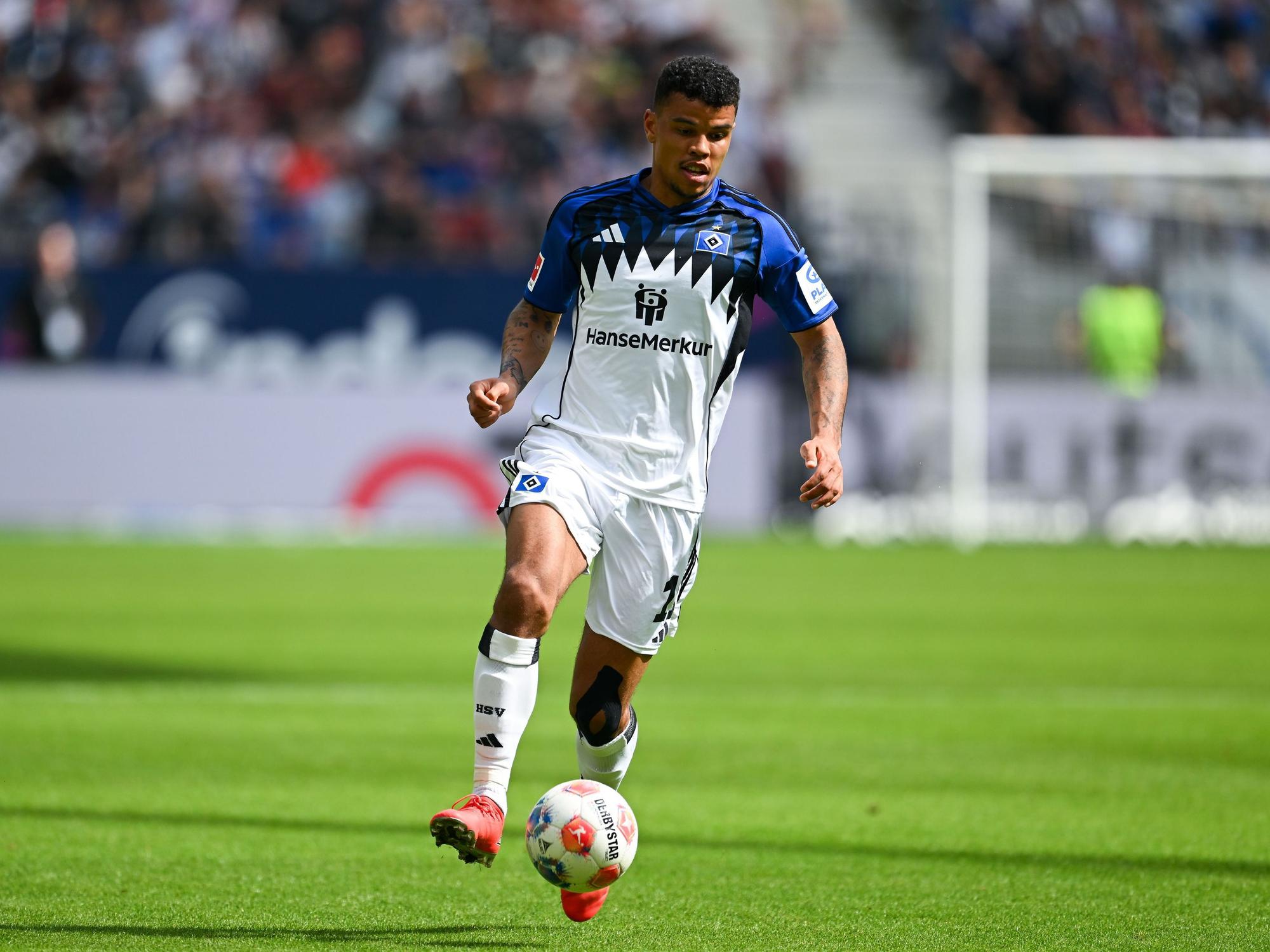 Ex-HSV-Profi Ransford Königsdörffer am Ball