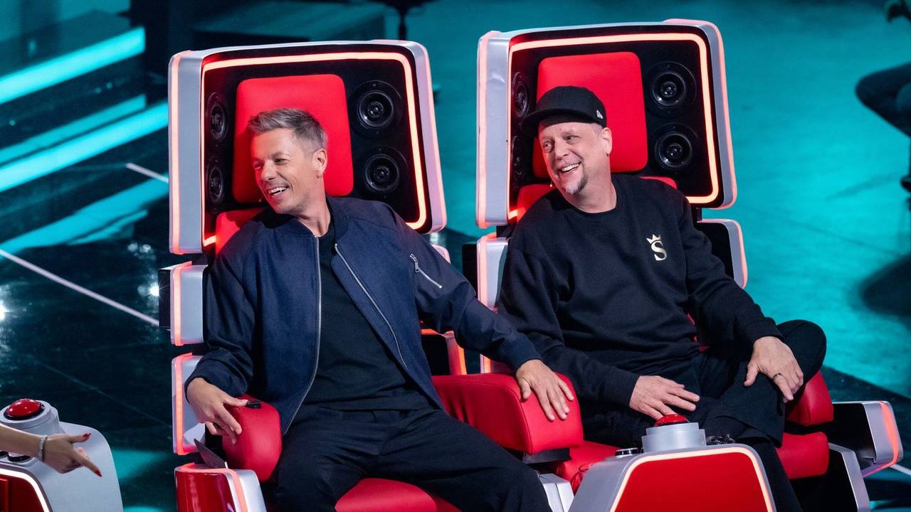 Konnten nur staunend ins gegnerische Team schauen: Michi Beck (links) und Smudo verpassten bei „The Voice of Germany“ ein vielversprechendes Talent. (Bild: Joyn / Claudius Pflug)
