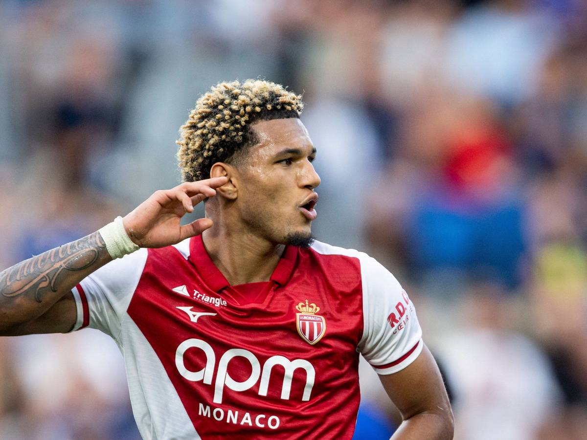 Paris Brunner jubelt nach einem Tor für AS Monaco.