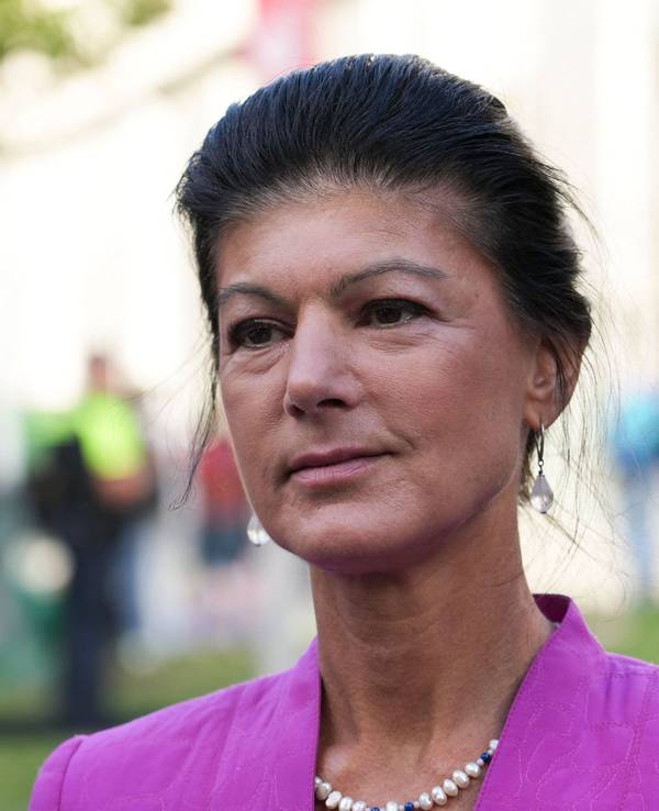 Sahra Wagenknecht (BSW) nimmt an einer Wahlkampfveranstaltung auf dem Prerower Platz teil. Am 20. September wird in Berlin ein neues Abgeordnetenhaus gewählt.