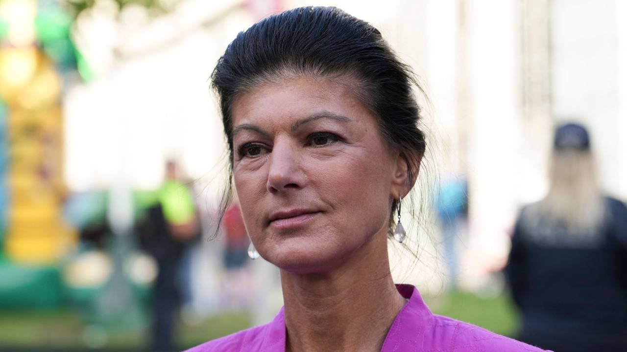 Sahra Wagenknecht (BSW) nimmt an einer Wahlkampfveranstaltung auf dem Prerower Platz teil. Am 20. September wird in Berlin ein neues Abgeordnetenhaus gewählt.