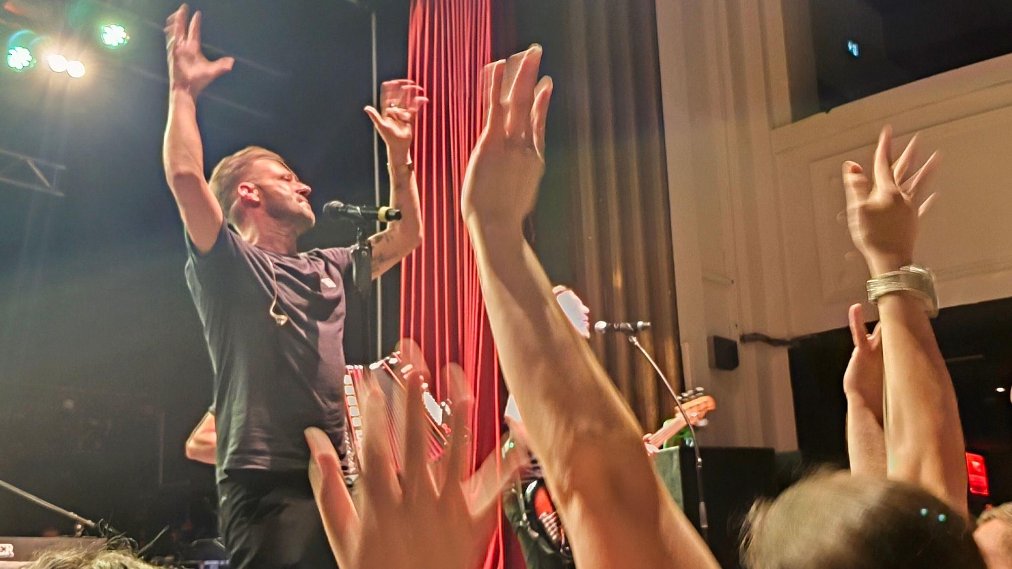 Die Räuber beim Konzert in Kiel.