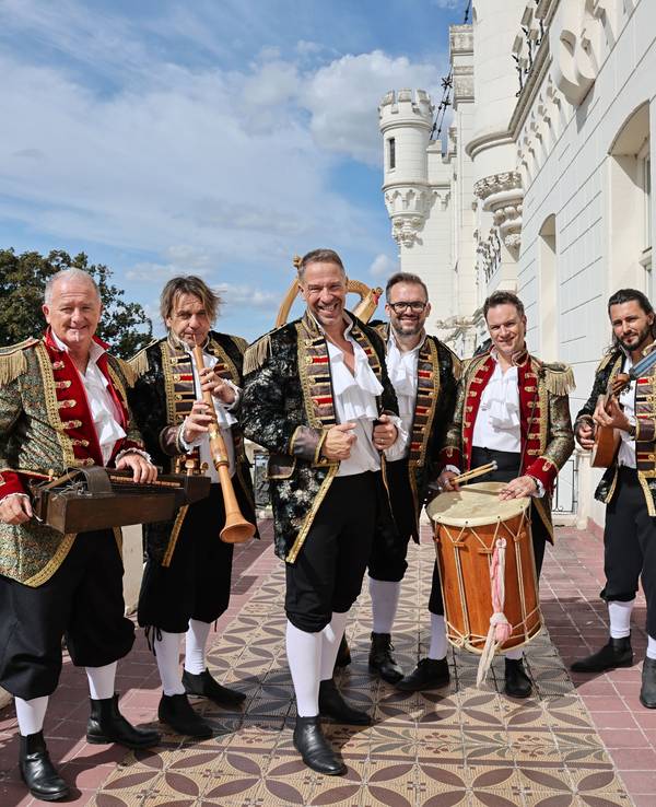 Die Höhner in historischen Outfits beim Videodreh.
