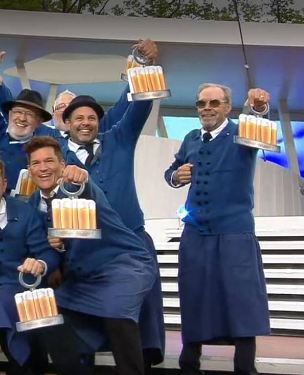 Henning Krautmacher beim Auftritt im Fernsehgarten.
