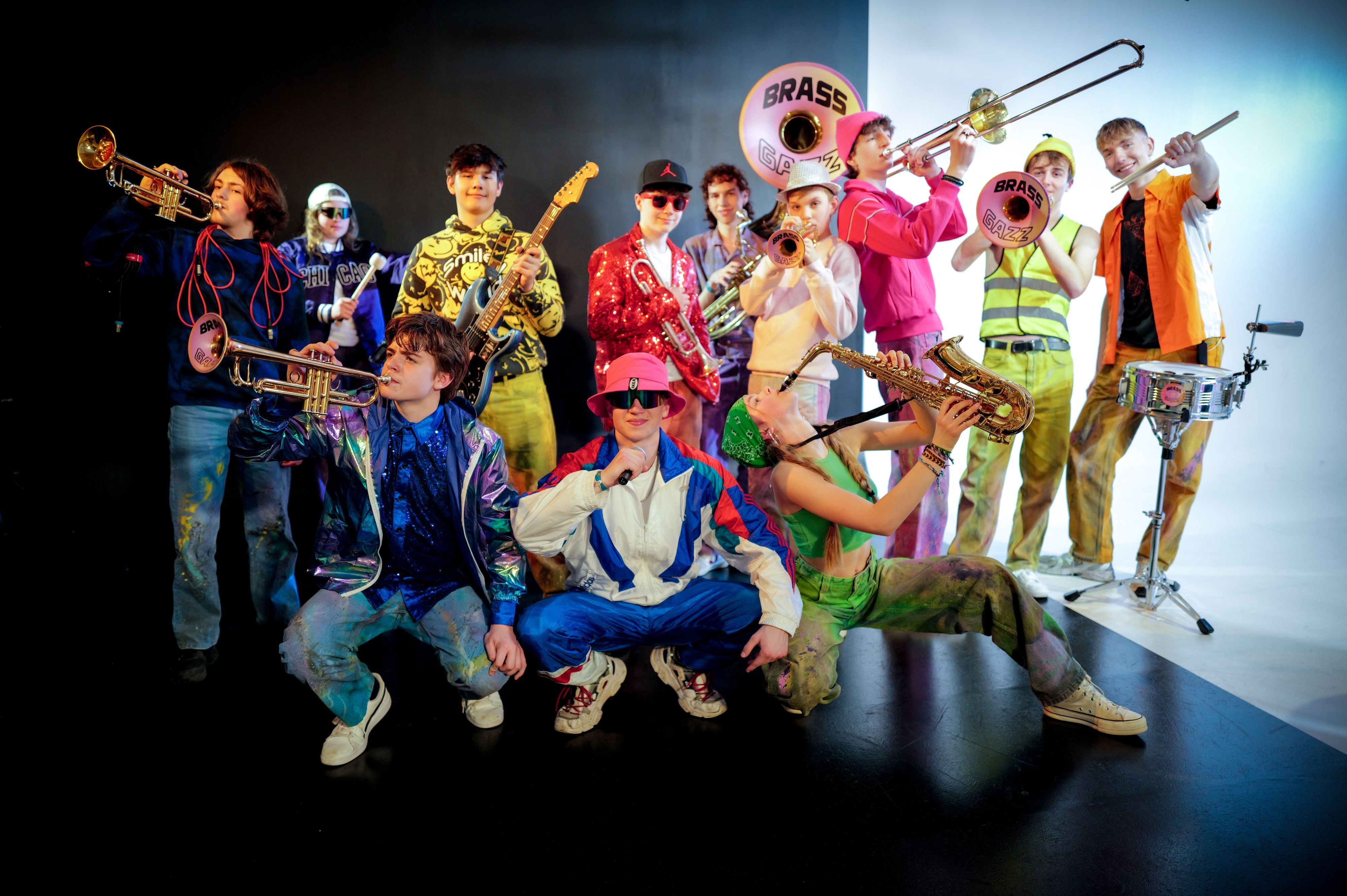 Die Band BrassGazz mit Instrumenten.