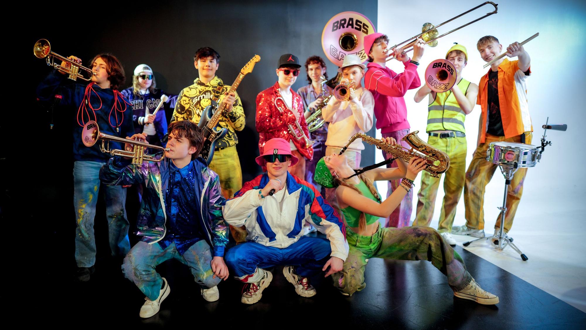 Die Band BrassGazz mit Instrumenten.
