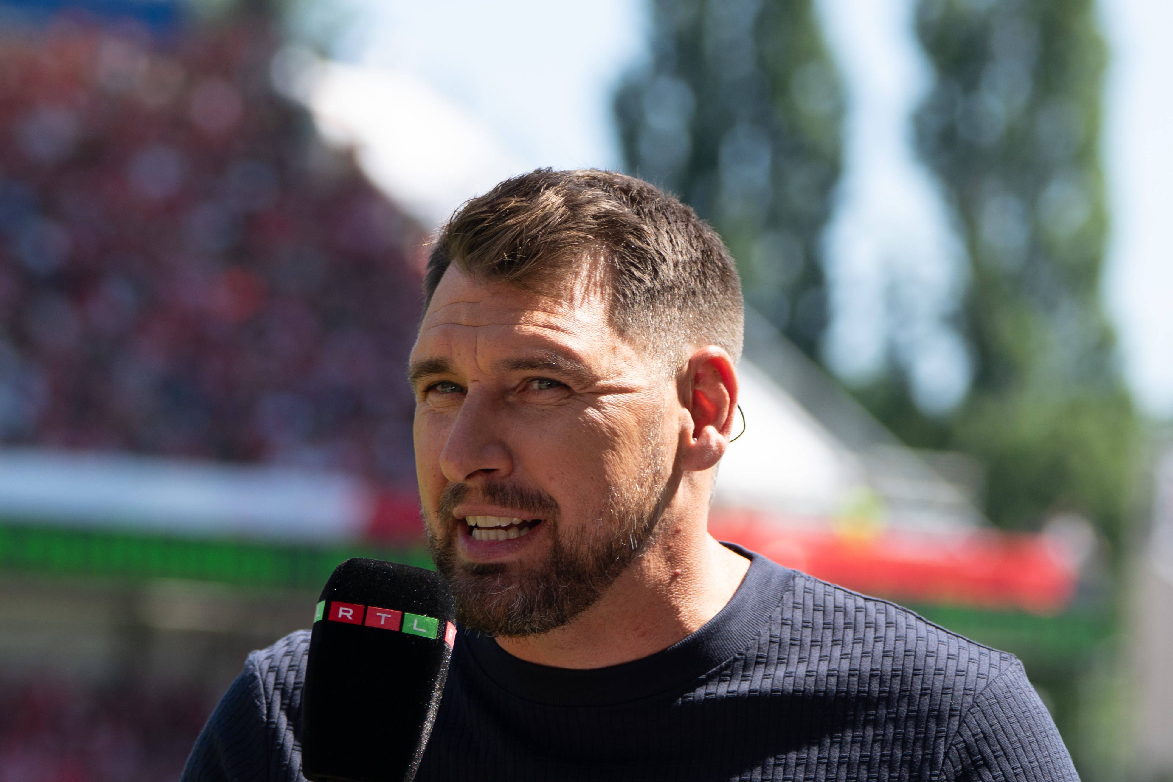 Fußballexperte und Ex-Profi Patrick Helmes am RTL-Mikrofon