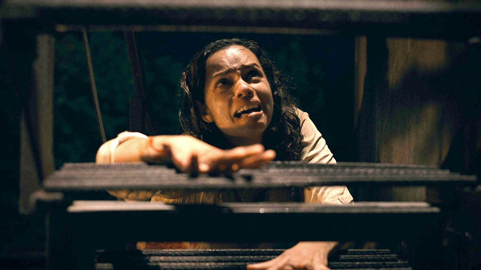 Tess (Georgina Campbell) fürchtet um ihr Leben. (Bild: Leonine/2026 20th Century Studios)
