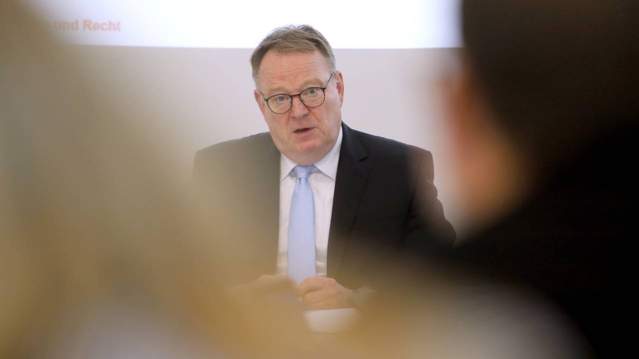 Pressekonferenz Haushalt mit Oberbürgermeister Torsten Burmester.