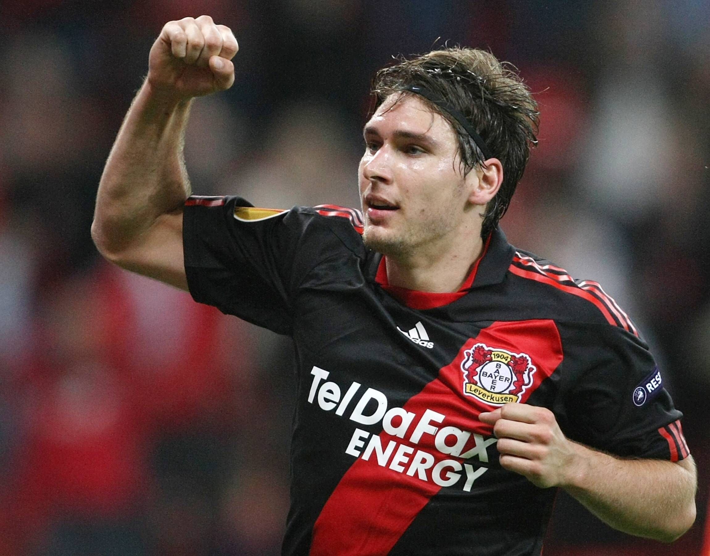 Patrick Helmes jubelt im Spiel gegen Rosenborg Trondheim für Bayer 04 Leverkusen in der Europa League.