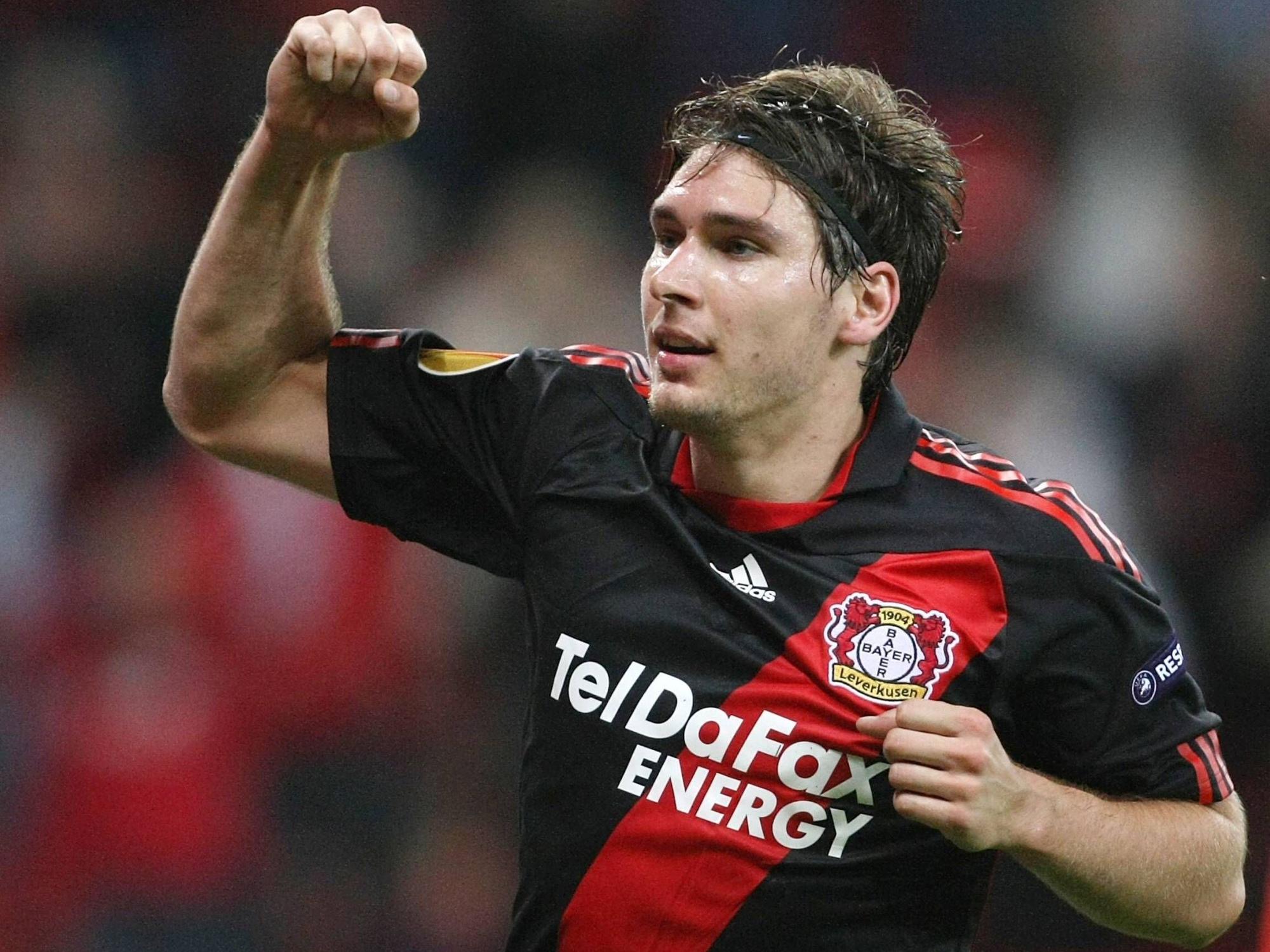 Patrick Helmes jubelt im Spiel gegen Rosenborg Trondheim für Bayer 04 Leverkusen in der Europa League.