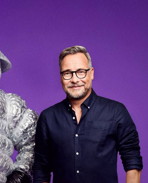 Matthias Opdenhövel wird auch durch die 13. Staffel von „The Masked Singer“ führen. (Bild: Joyn/Marc Rehbeck)