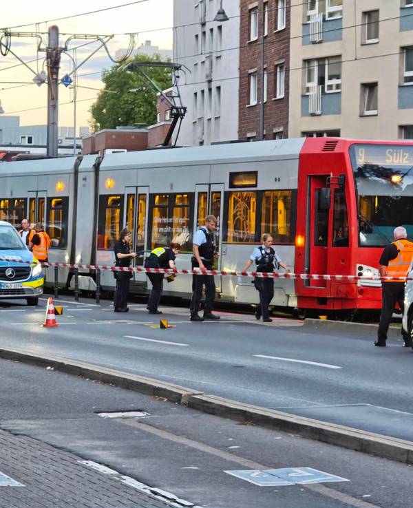 Zwischen Heumarkt und Neumarkt kam es zu einem KVB-Unfall.