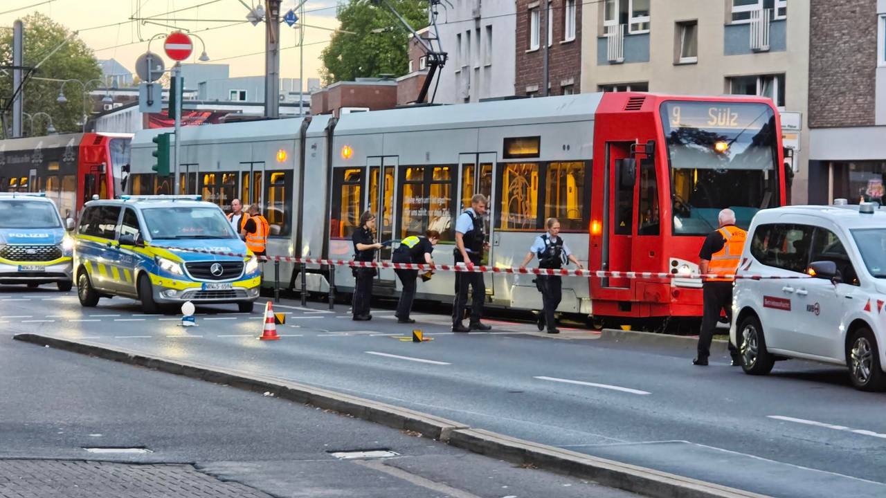 Zwischen Heumarkt und Neumarkt kam es zu einem KVB-Unfall.