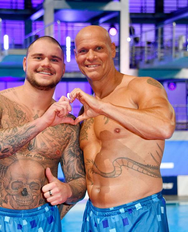 Nico Legat und Thorsten Legat beim Photocall zur Fernsehshow RTL Turmspringen aus der Schwimm- und Sprunghalle im Europasportpark Berlin