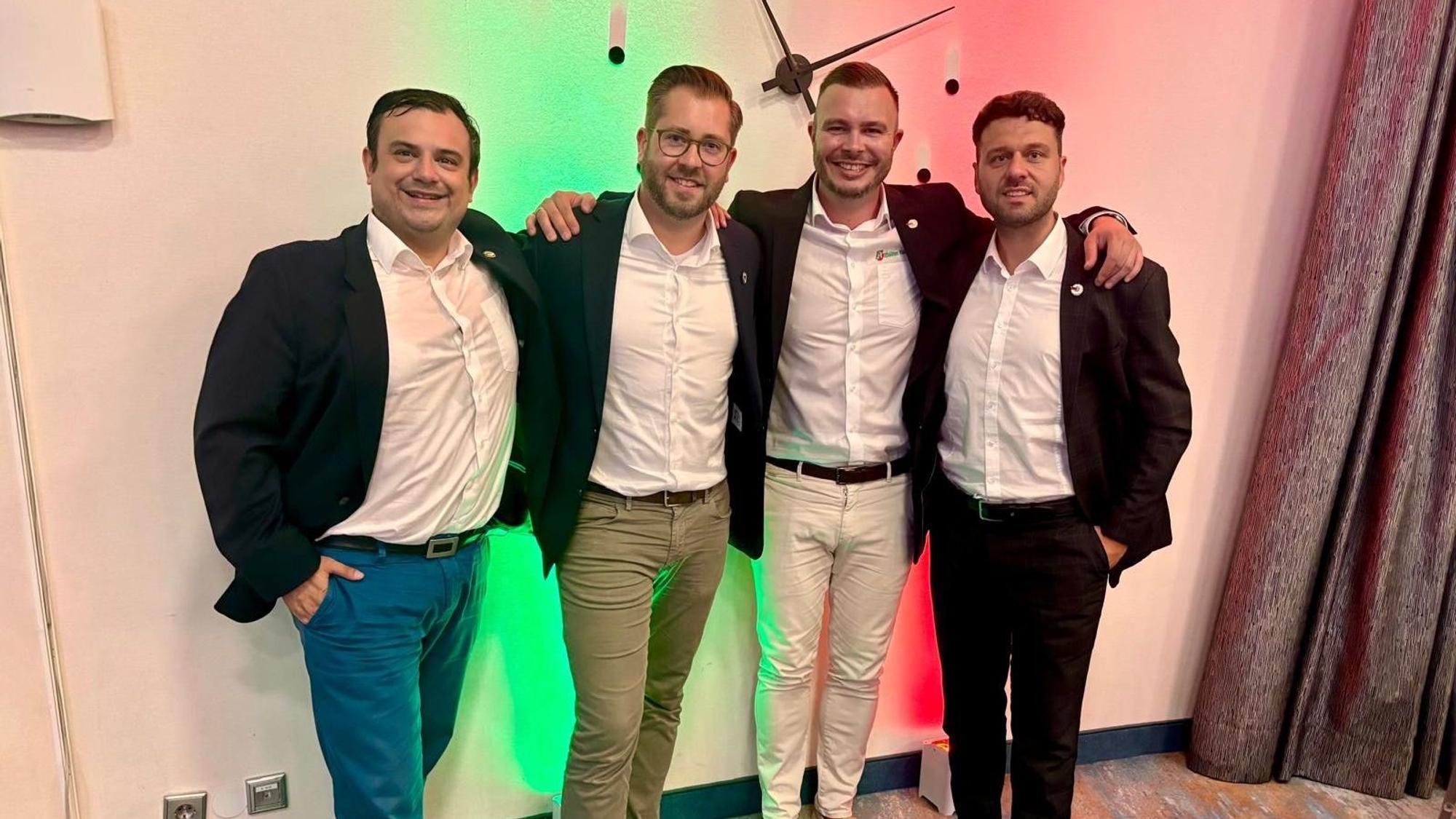 Gruppenfoto des neuen Tanzkorps-Vorstands der Altstädter.