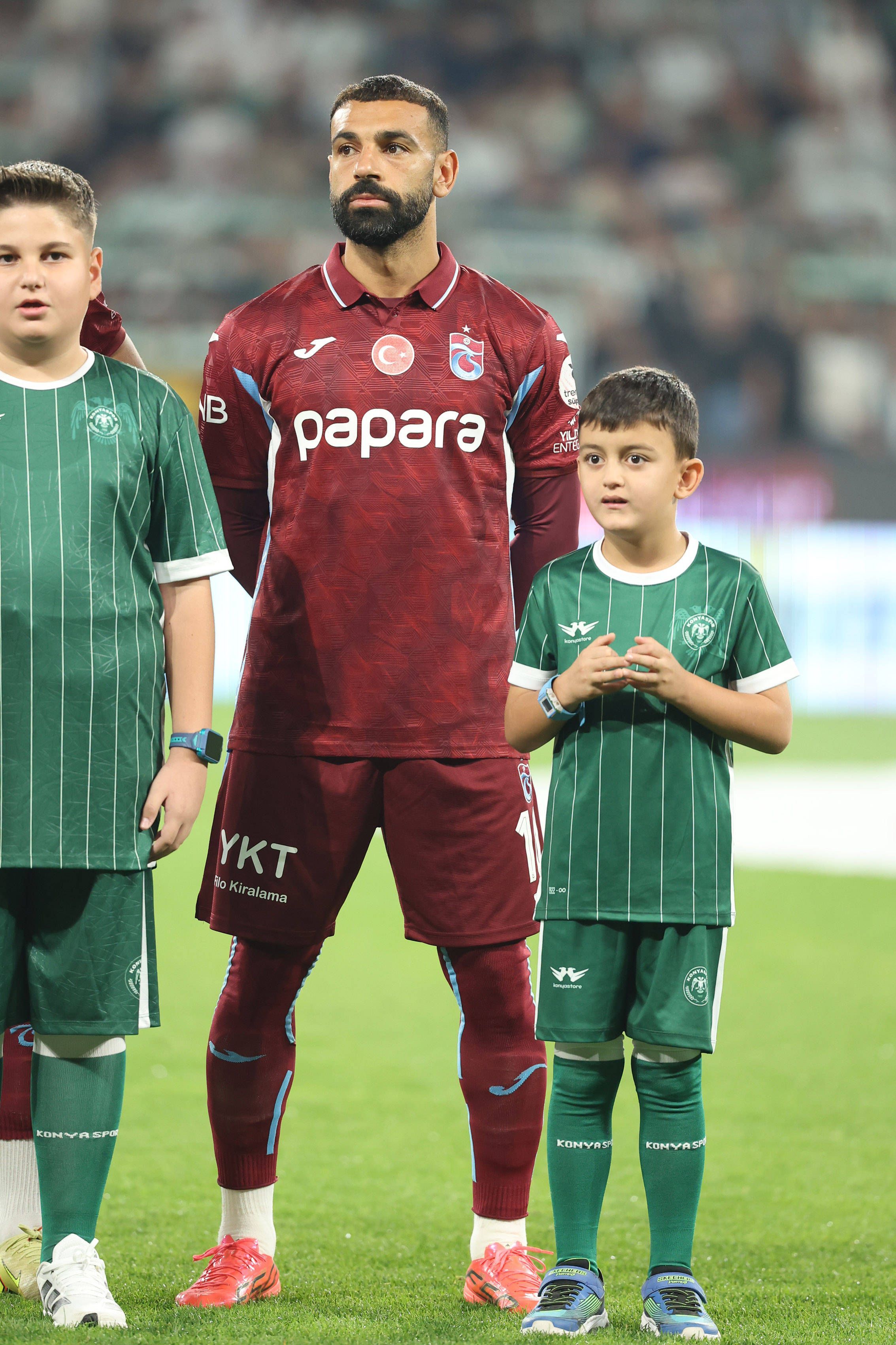 Mohamed Salah vor einem Fußballspiel für Trabzonspor