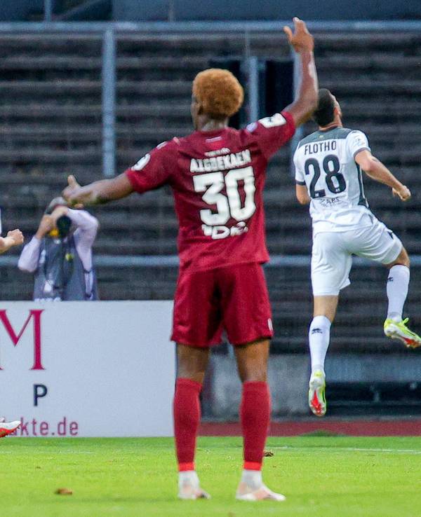 Moritz Flotho bejubelt seinen Treffer zum 2:0.