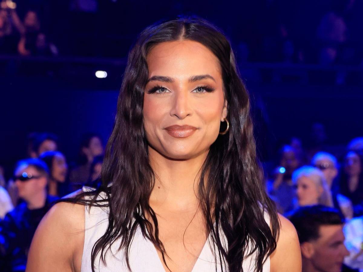 Wie Amira Aly im RTL-Magazin „Punkt 12“ verriet, freue sie sich bereits auf ihre bevorstehende Babypause. (Bild: 2025 Getty Images/Sebastian Reuter)