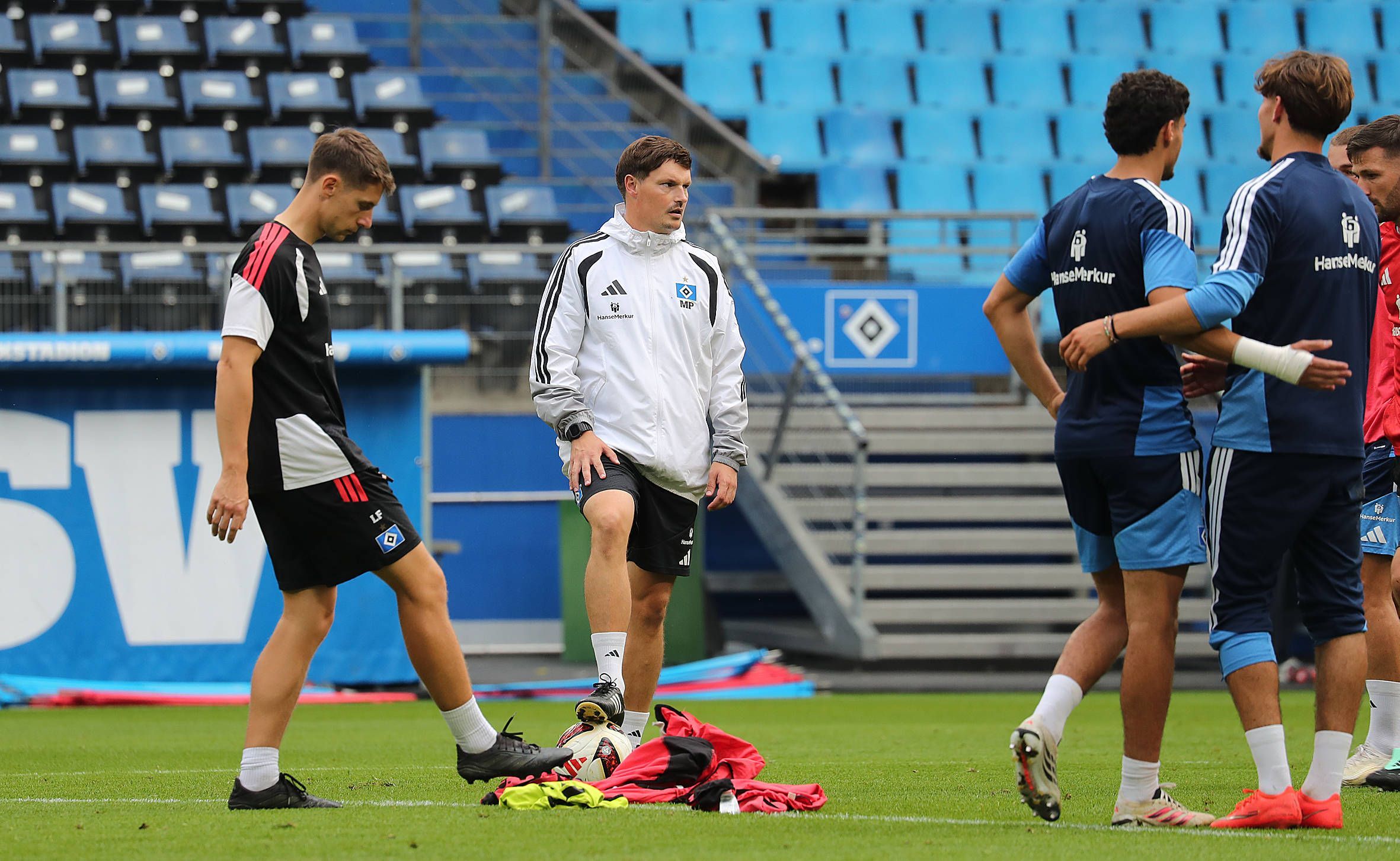Merlin Polzin und Loic Fave beim Fußballtraining