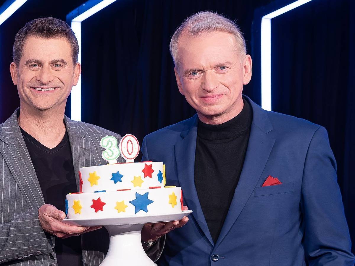 Christian Springer (rechts) und Michael Altinger sind seit 2013 Gastgeber der Kabarettsendung „schlachthof“. (Bild: BR/Markus Konvalin)