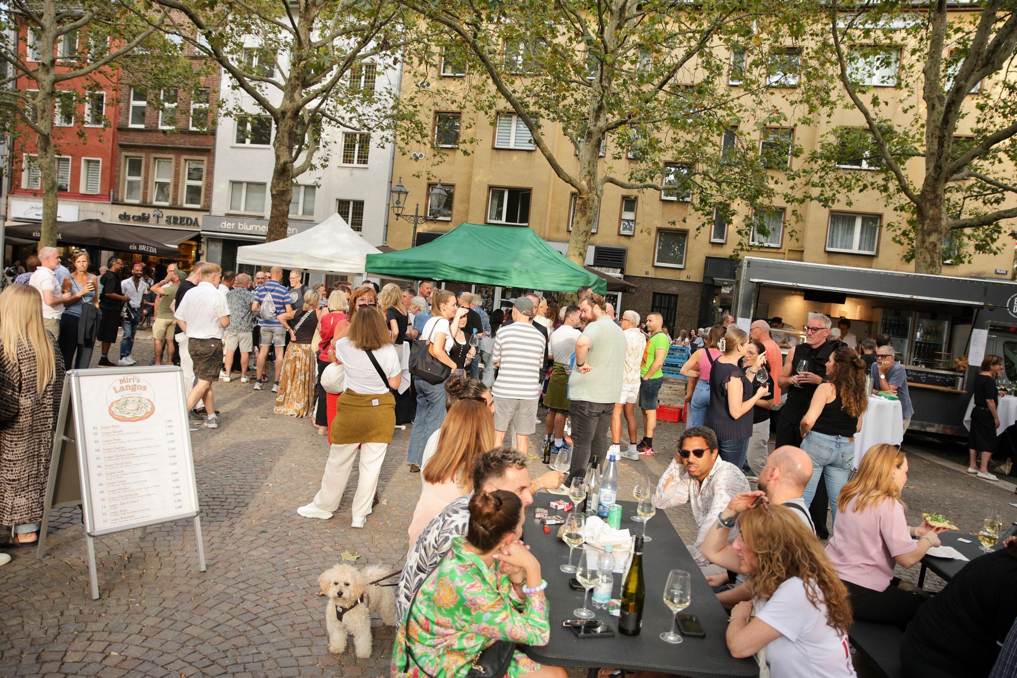 Der „Markt Treff“ auf dem Rudolfplatz Ende August. Der Markt muss seinen Betrieb einstellen.