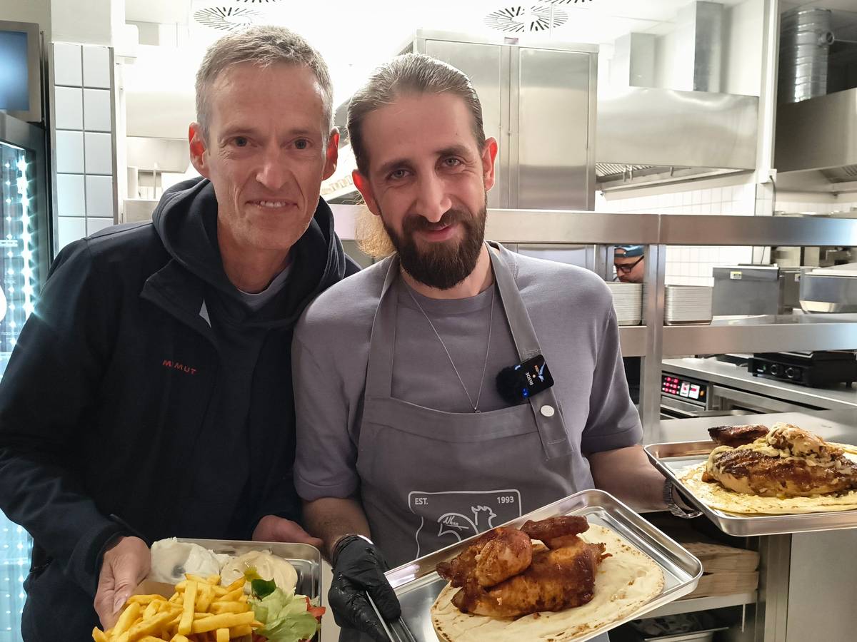 Nhas City Chicken in Köln: Beim Pre-Opening testete Redakteur Matthias Trzeciak das Hähnchen Spezial von Omar Nhas.