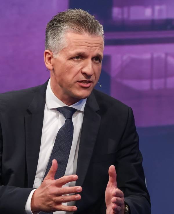 Unionsfraktionschef Thorsten Frei stellte bei „Maischberger“ bald sinkende Benzinpreise in Aussicht. (Bild: WDR / Oliver Ziebe)