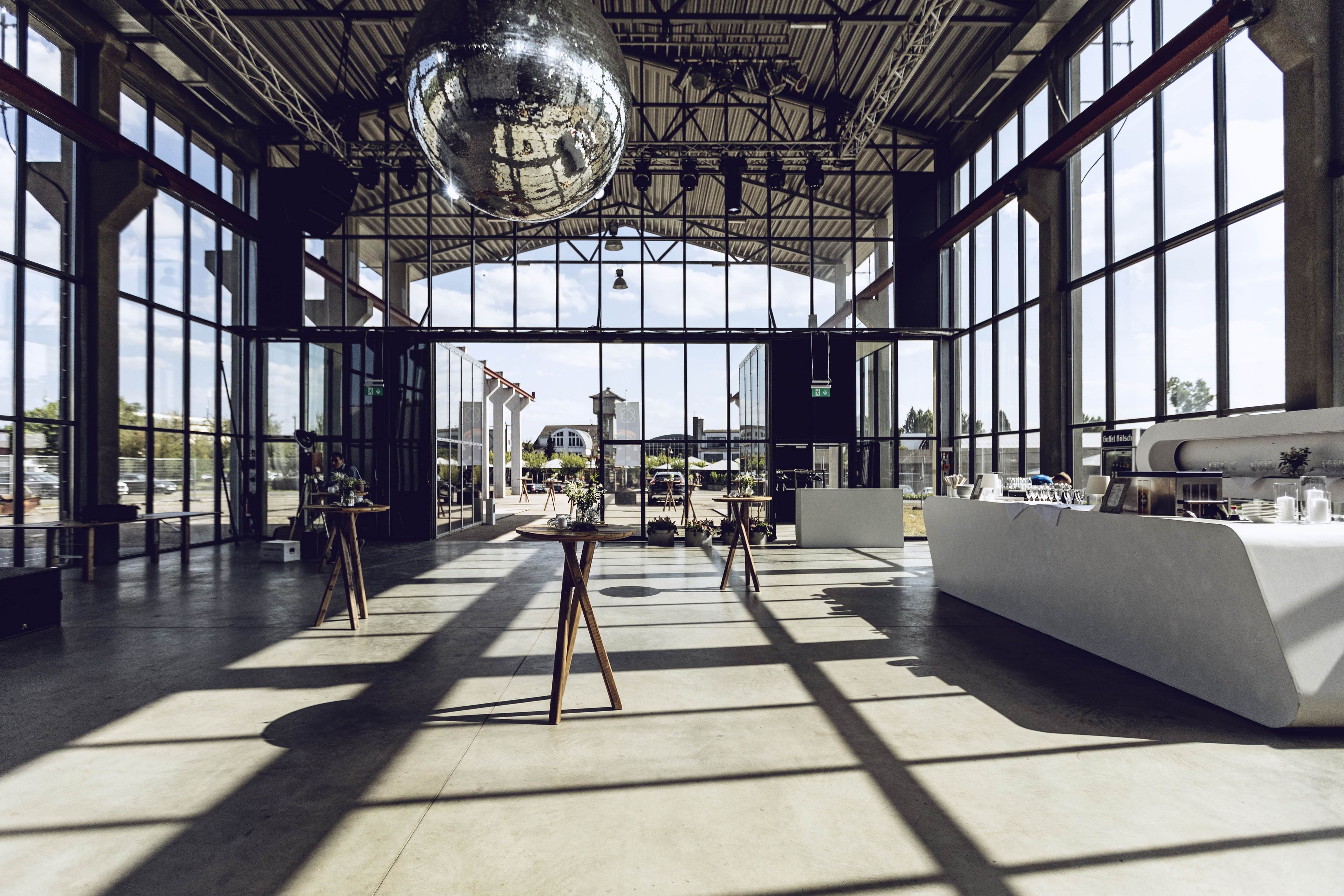 Blick in das Foyer der Wassermannhalle.