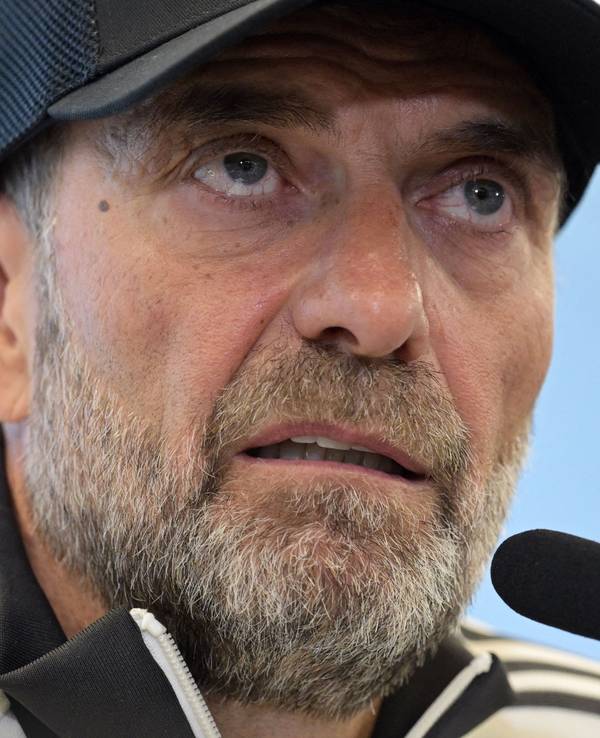 Jürgen Klopp auf einer Pressekonferenz des DFB