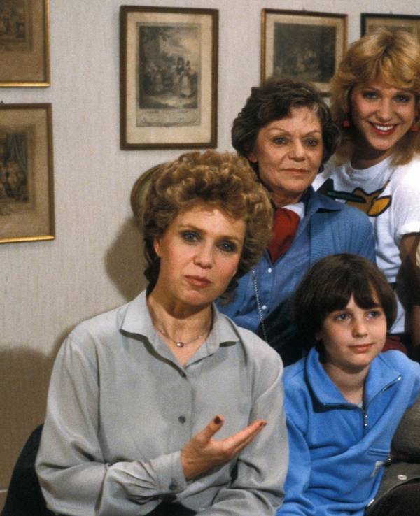 Sie waren die wohl beliebteste Fernsehfamilie der 80er- und 90er-Jahre: Bis zu 27 Millionen TV-Zuschauer schalteten ein, wenn „Diese Drombuschs“ im ZDF lief. (Bild: 1983 Getty Images/Peter Bischoff)