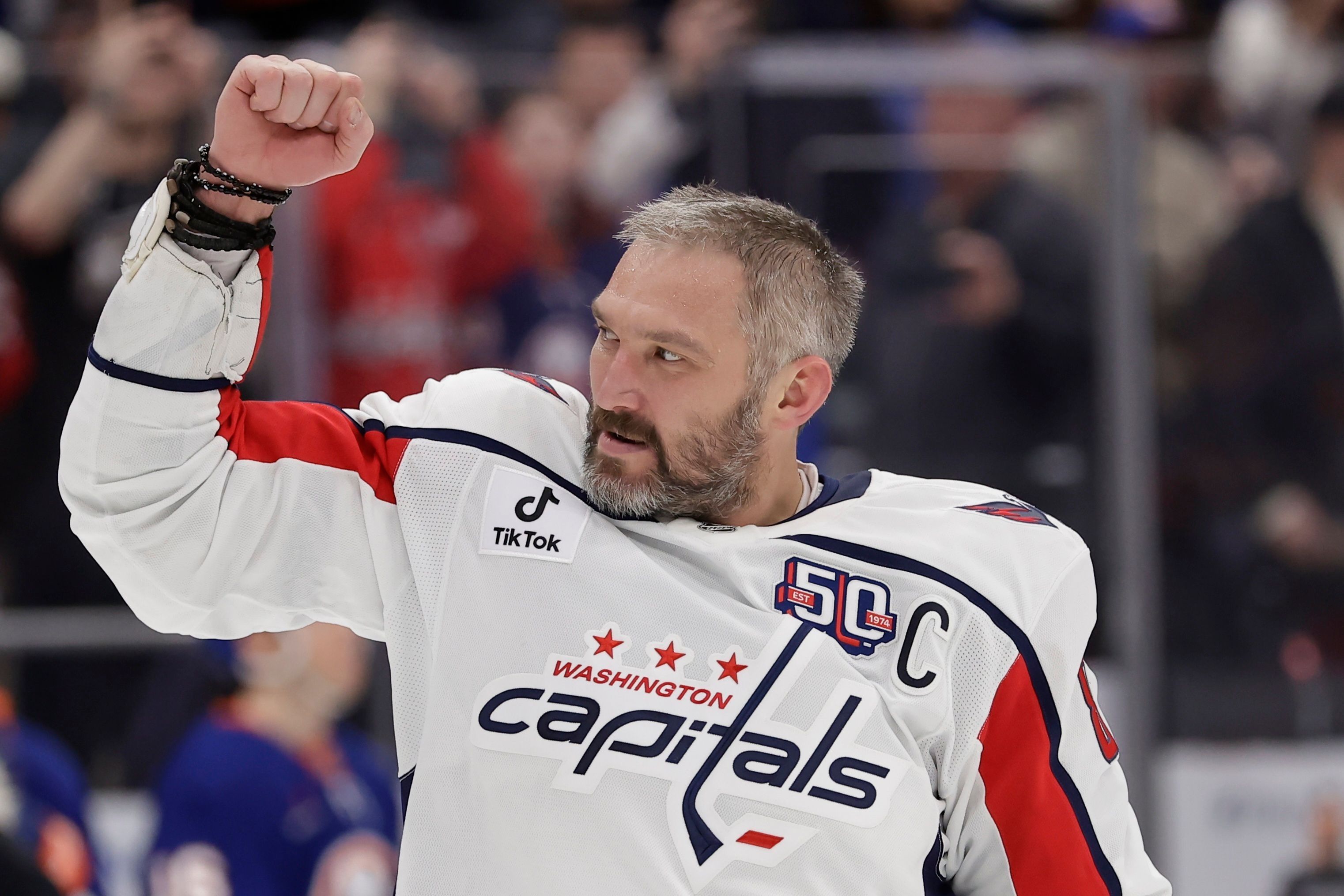 Alex Owetschkin von den Washington Capitals jubelt nach seinem 895. Karrieretor.