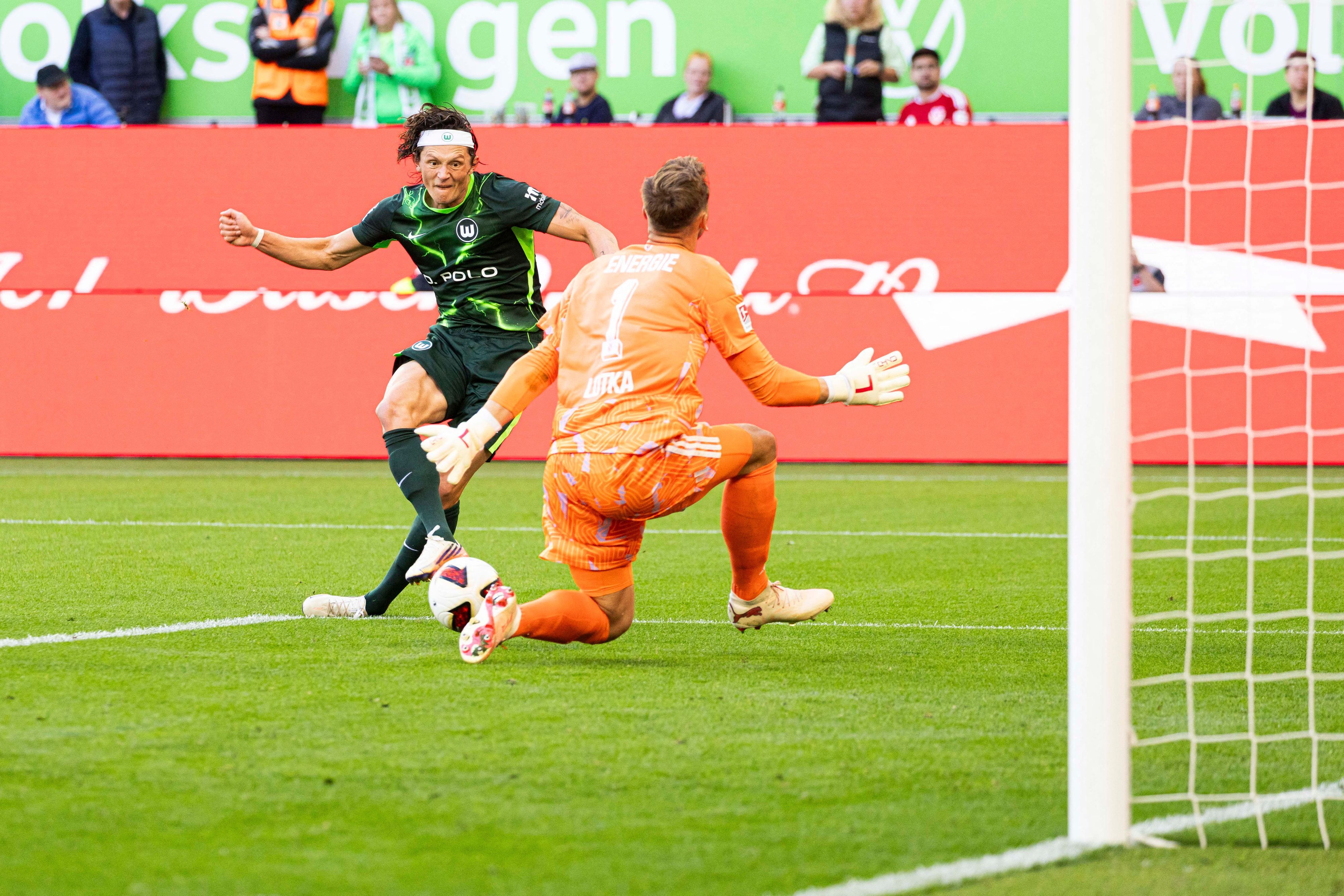 Fabian Reese bei einer Torchance.
