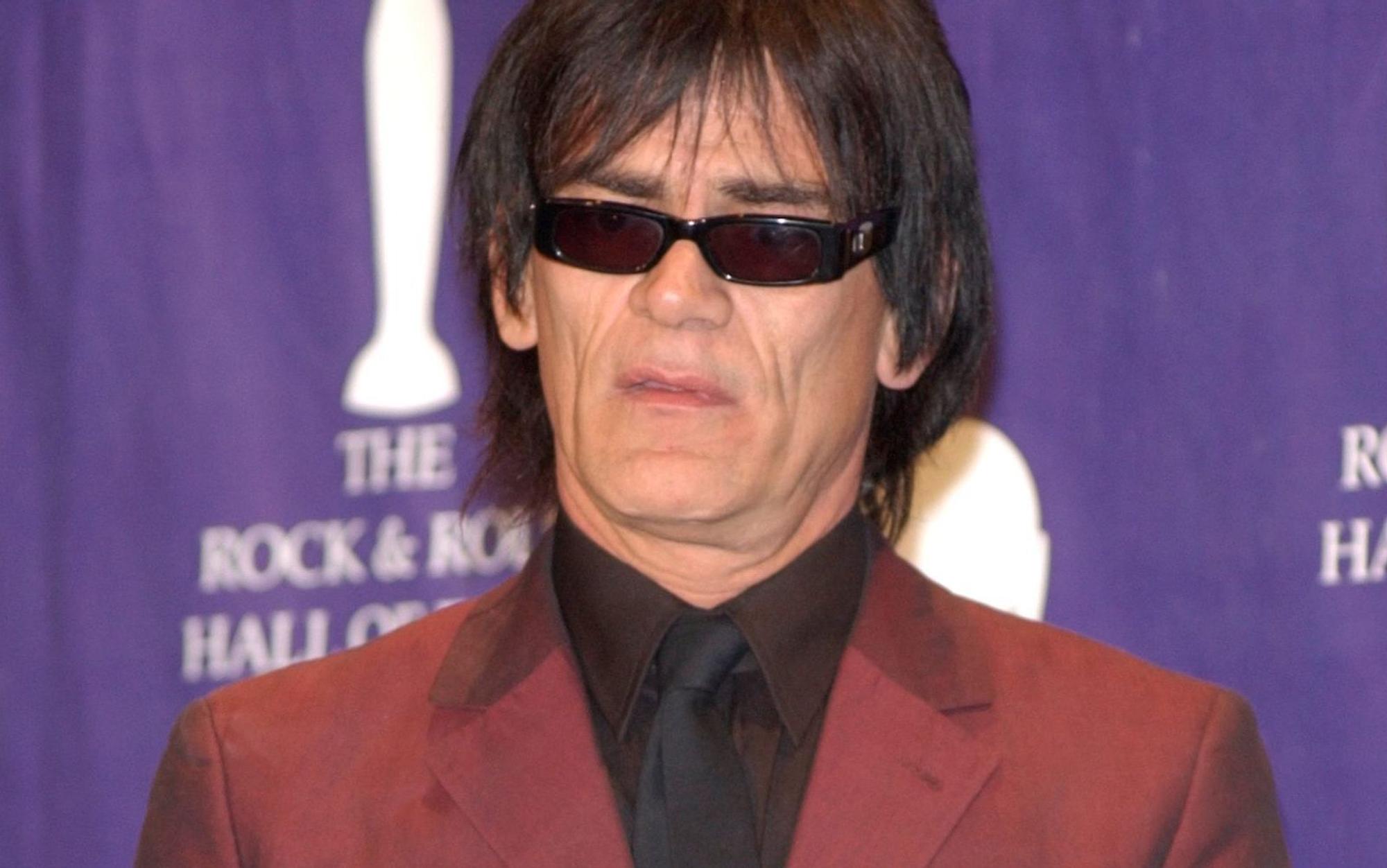 Kurz vor seinem Tod im Juni 2002 wurde Dee Dee Ramone mit den Ramones in die „Rock'n'Roll Hall Of Fame“ aufgenommen. (Bild: Lawrence Lucier/Getty Images)