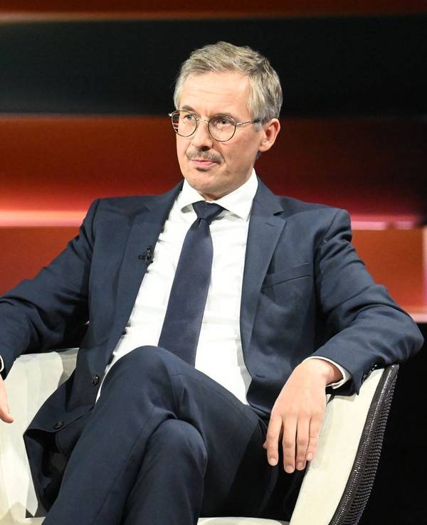 Journalist Daniel Friedrich Sturm machte bei „Markus Lanz“ deutlich, dass das Amt des Bundeskanzlers längst nicht mehr so attraktiv zu sein scheint wie früher. (Bild: ZDF / Cornelia Lehmann)