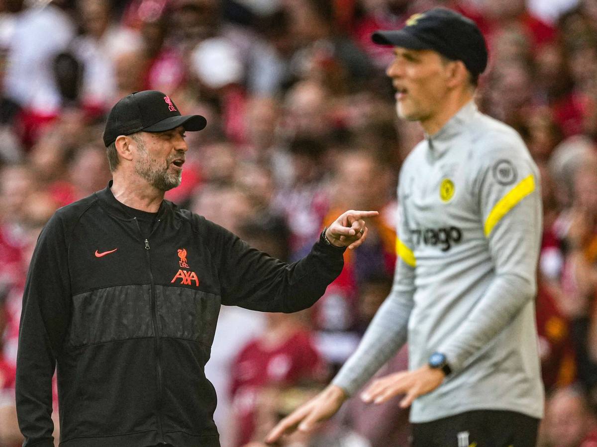 Thomas Tuchel und Jürgen Klopp an der Seitenlinie.