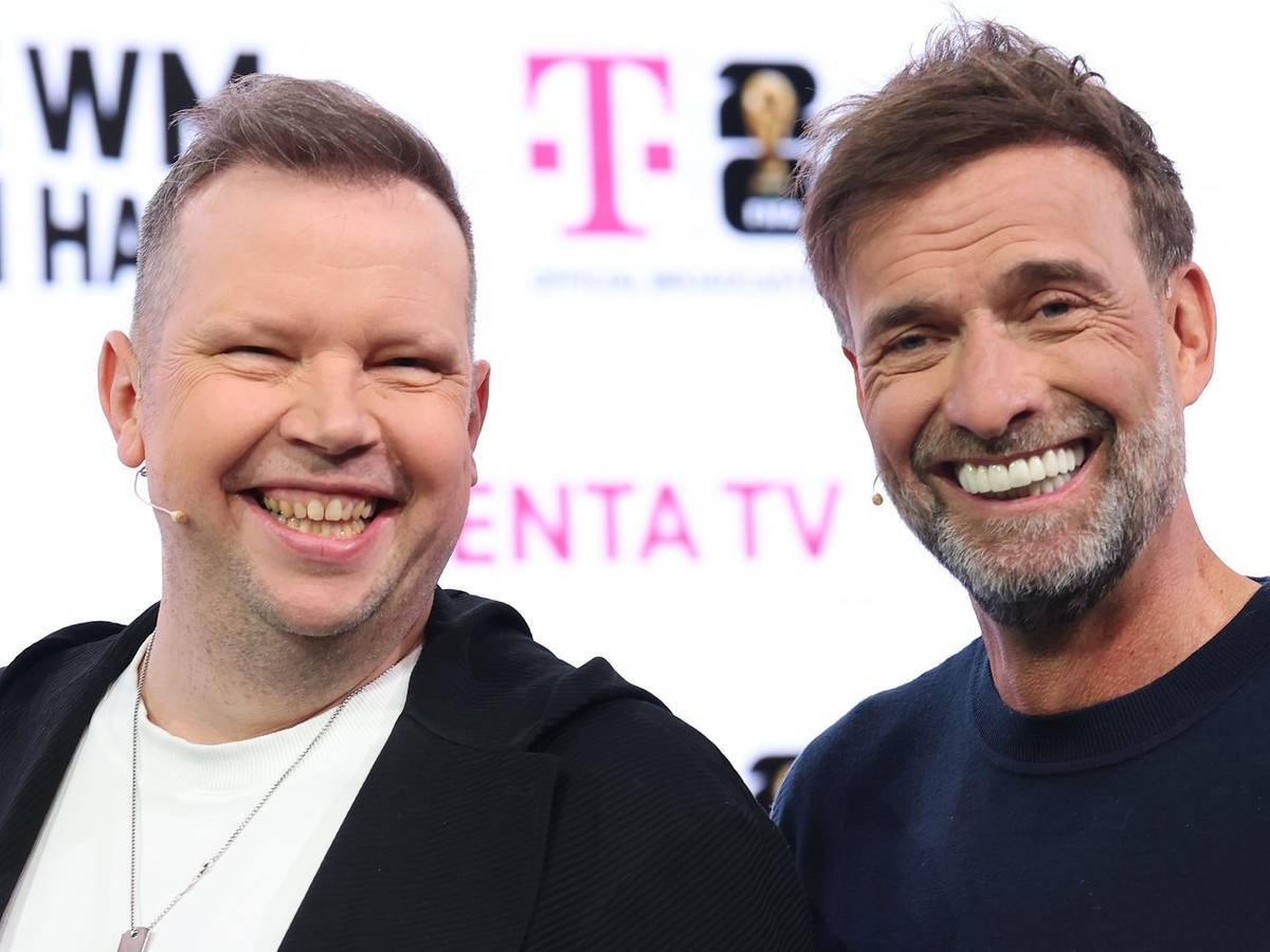 Bei der WM 2026 waren Wolff Fuss und Jürgen Klopp MagentaTV-Kollegen. (Bild: 2026 Getty Images/Alexander Hassenstein)