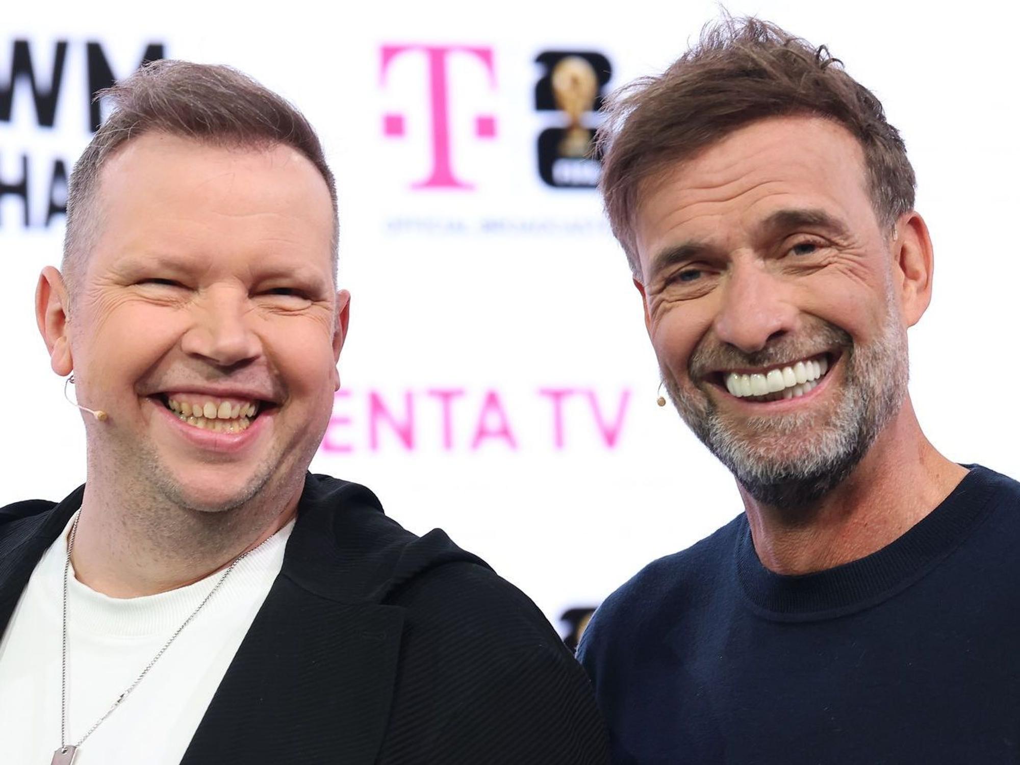 Bei der WM 2026 waren Wolff Fuss und Jürgen Klopp MagentaTV-Kollegen. (Bild: 2026 Getty Images/Alexander Hassenstein)